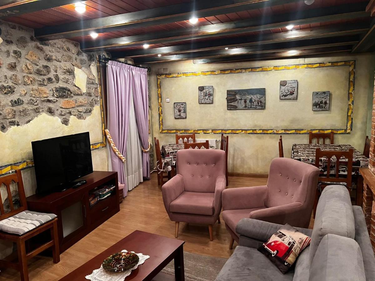 Apartamento Casa Pelentos Sandiniés Exterior foto